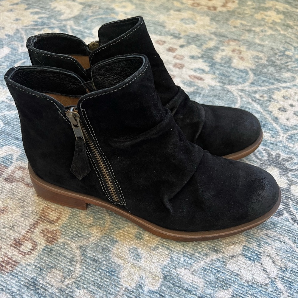 Sofft Beckie Suede Slouch Ankle Booties Size 8.0